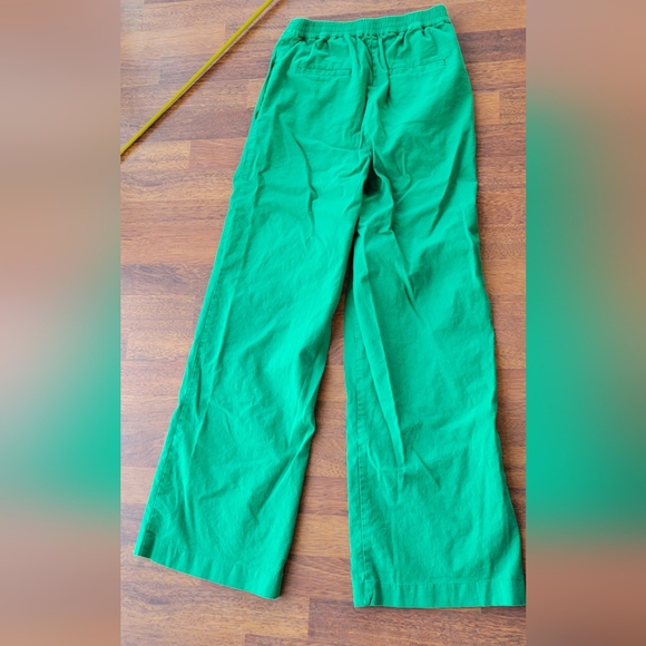 Eva Mendes Green pants - Picture 9 of 12